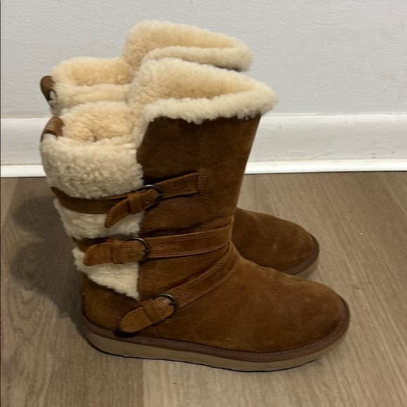 Women's Brown Shearling Boots - Picture 2 of 4